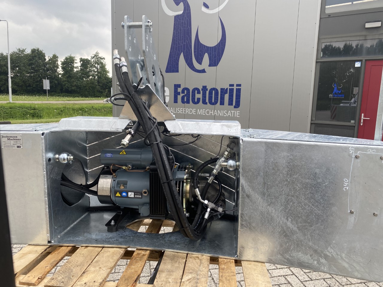 De Factorij bumper met ingebouwde compressor